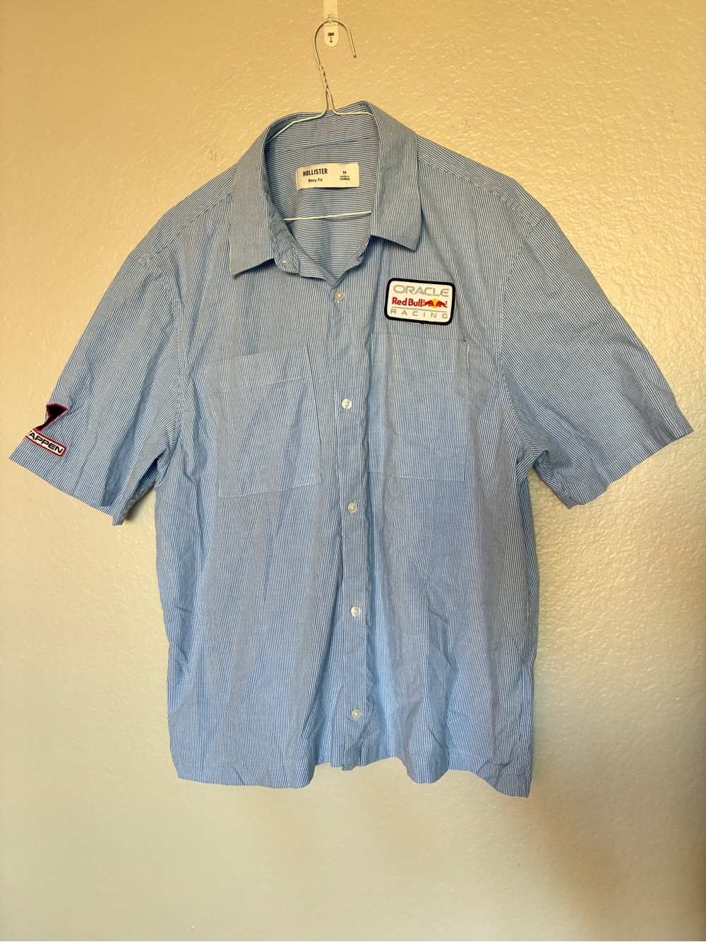 Hollister Men’s M Blue White Stripes Short-Sleeve Button-Shirt Oracle Red Bull